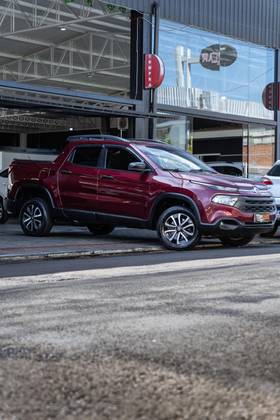 FIAT TORO 1.8 16V EVO FLEX FREEDOM AT6 FIAT TORO 1.8 16V EVO FLEX FREEDOM AT6